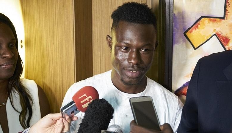 Mamoudou Gassama threaten with deportation?