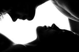 Man dies asphyxiated after practicing this position with his wife