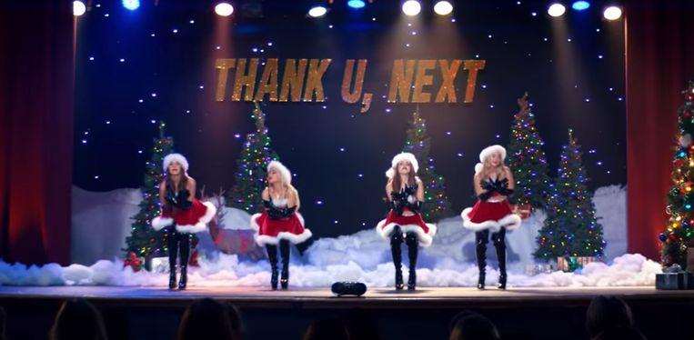 Ariana Grande makes a cry for help: “performance is hell”