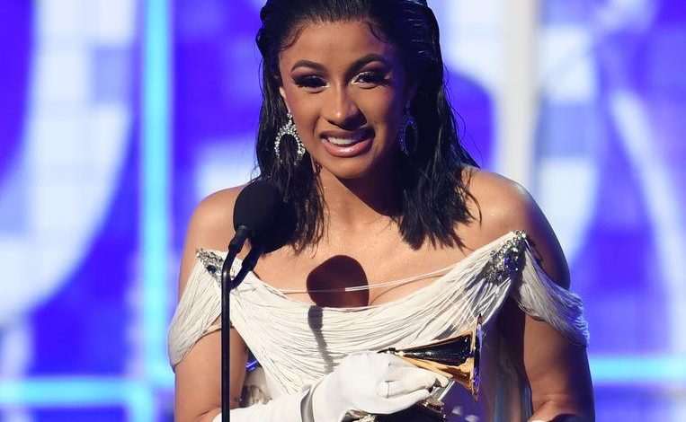 Cardi B slams haters and supports Khloe Kardashian amid Tristan Thompson. There is a fly at the lamp in the Kardashian house after it became known that Tristan Thompson had a nice evening with Jordyn Woods.