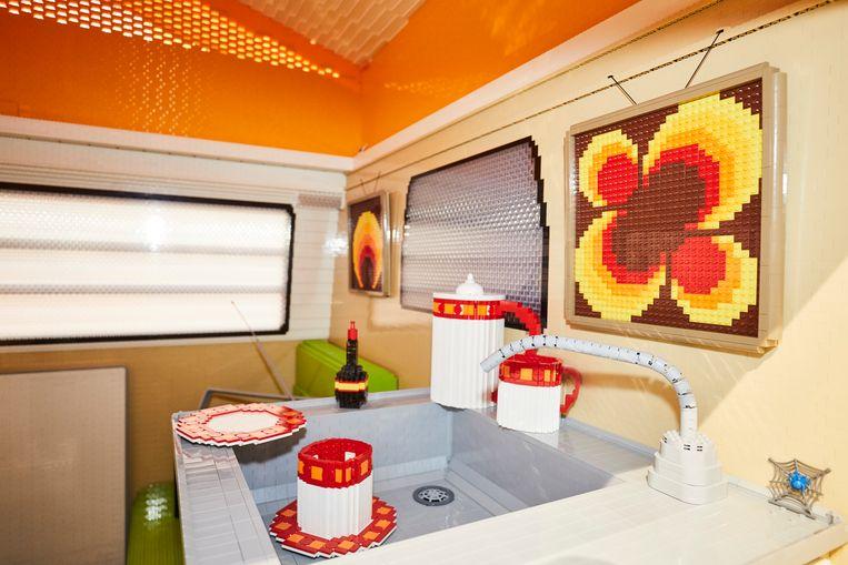 400,000 Lego pebbles were needed to build this full-size camper