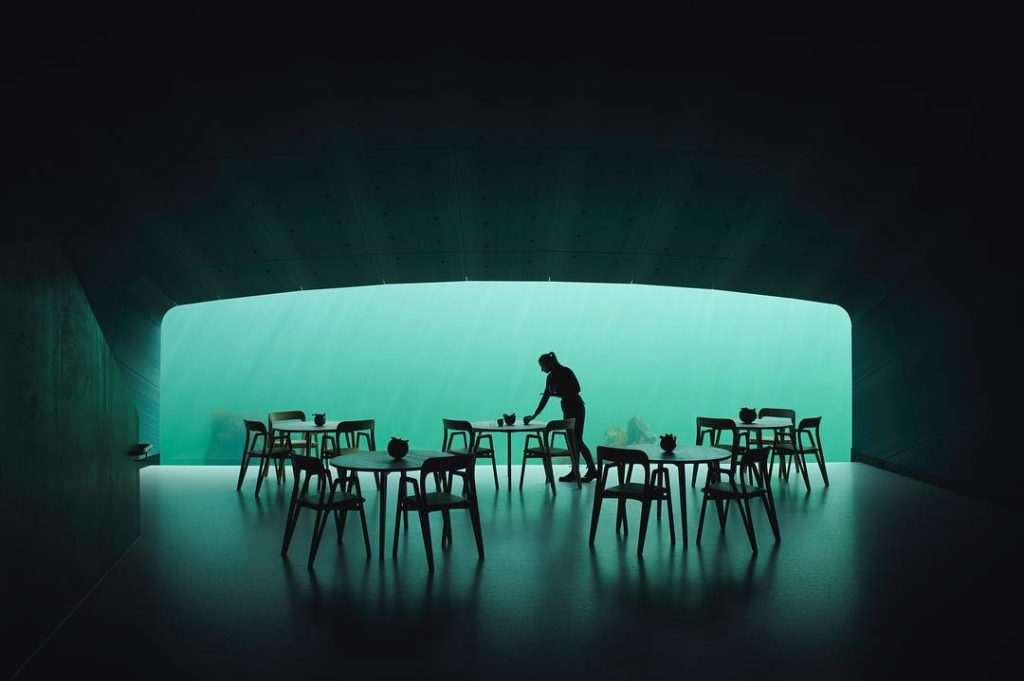 7 beautiful restaurants in a unique place [Photos]