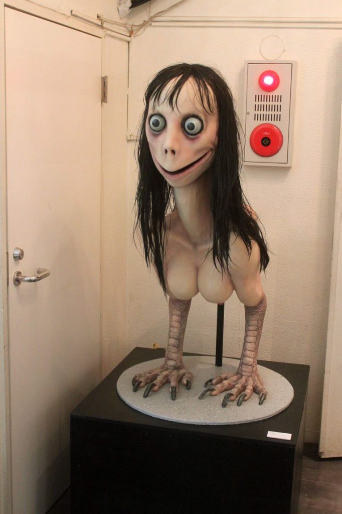 "Momo is dead": artist (43) says he destroys terrifying artwork