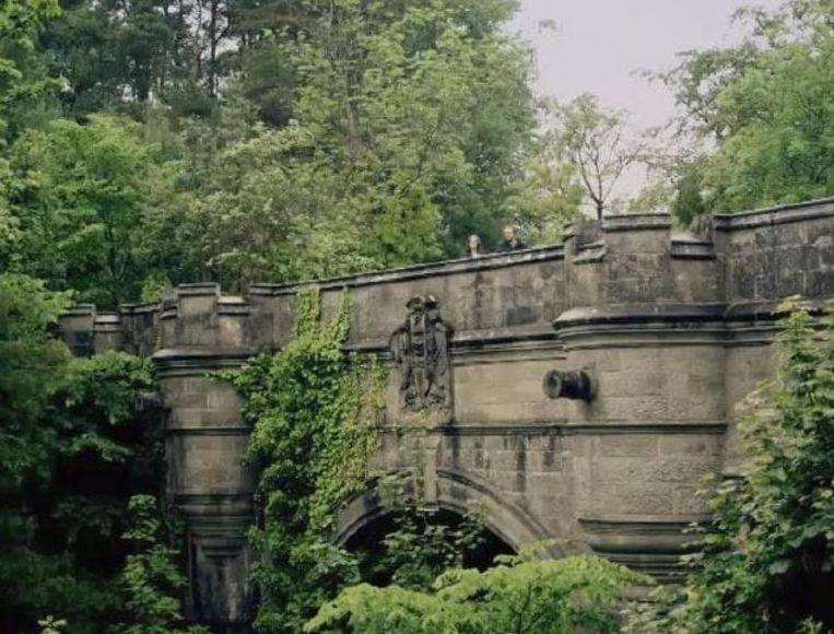Overtoun suicide bridge for dogs: riddle for Scots