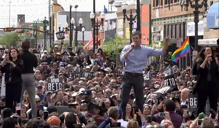 Presidential candidate O'Rourke lashes out at Trump: "Immigrants make the US a safer place"