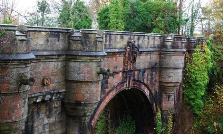 Overtoun suicide bridge for dogs: riddle for Scots