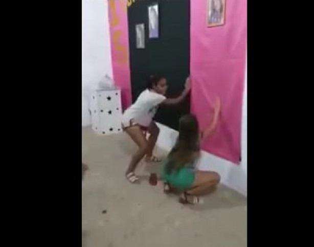 Angry boy (4) hits his elder sister to behave: She is twerking [Video]
