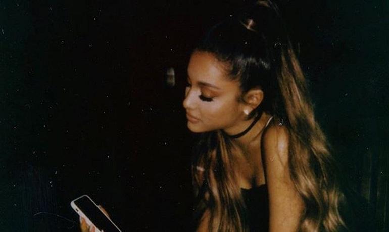 Ariana Grande makes a cry for help: “performance is hell”