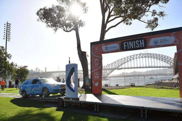 A man reaches Sydney with electric car after three years