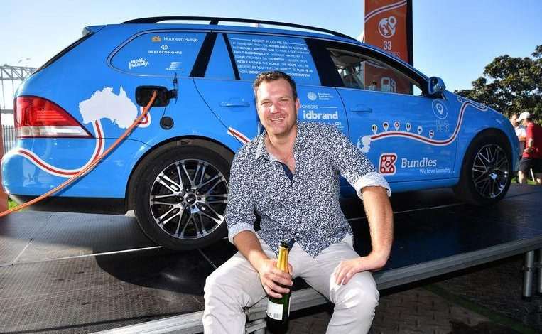 A man reaches Sydney with electric car after three years