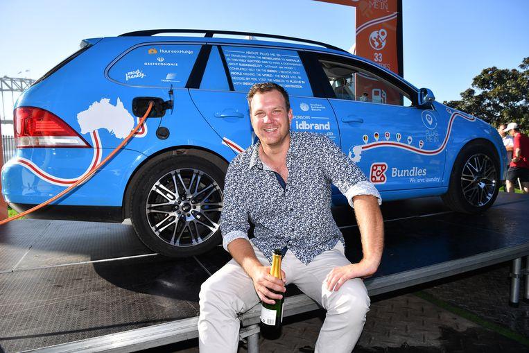 A man reaches Sydney with electric car after three years