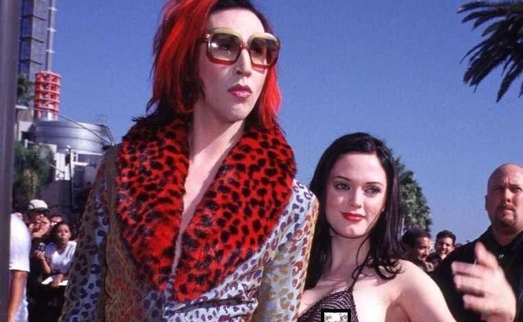 "Charmed" actress tells the story behind half-naked appearance on the red carpet after 20 years: "I was assaulted"