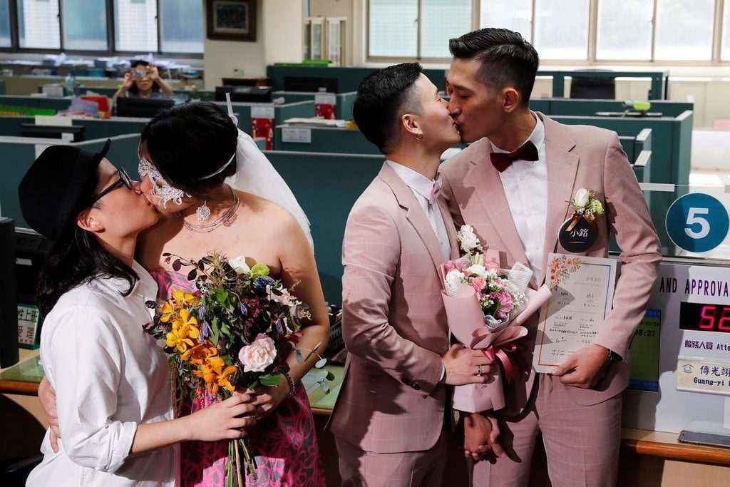 Taiwan performs first gay marriages in Asia