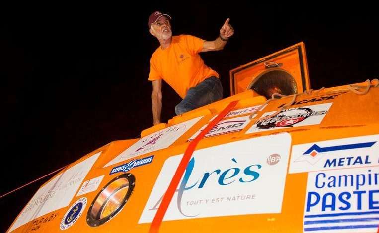 adventurer (72) crosses the Atlantic Ocean in self-built barrel
