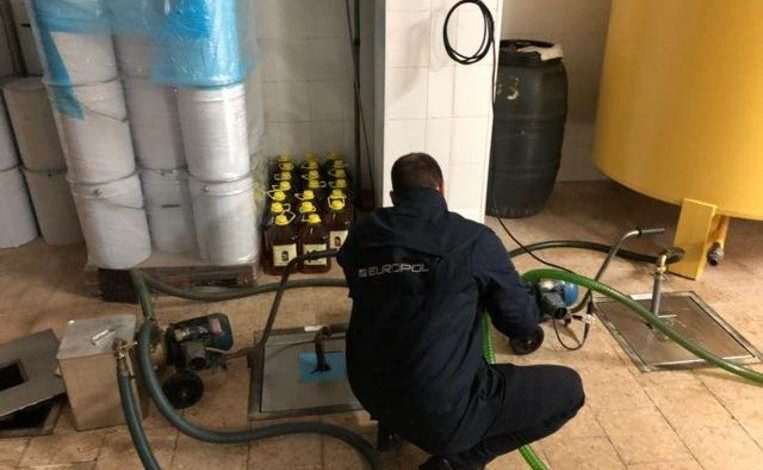 Criminals earn millions a year with counterfeit expensive olive oil