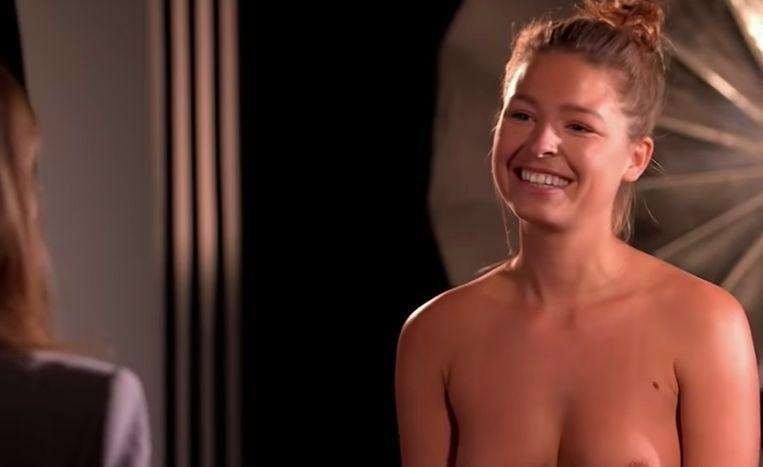 Model Marisa Papen dancing naked in the Orthodox district of New York