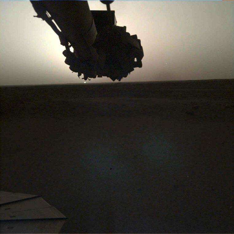 This is what sunrise and sunset on Mars looks like [Photos]