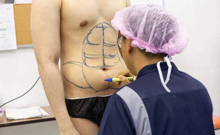 Don't feel like exercising? Thai clinic introduces instant six-pack