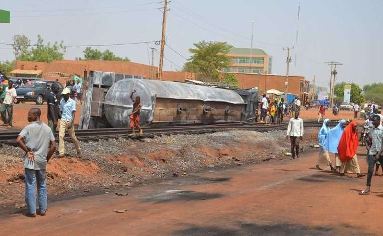 Niger announces three days of national mourning after tanker explosion