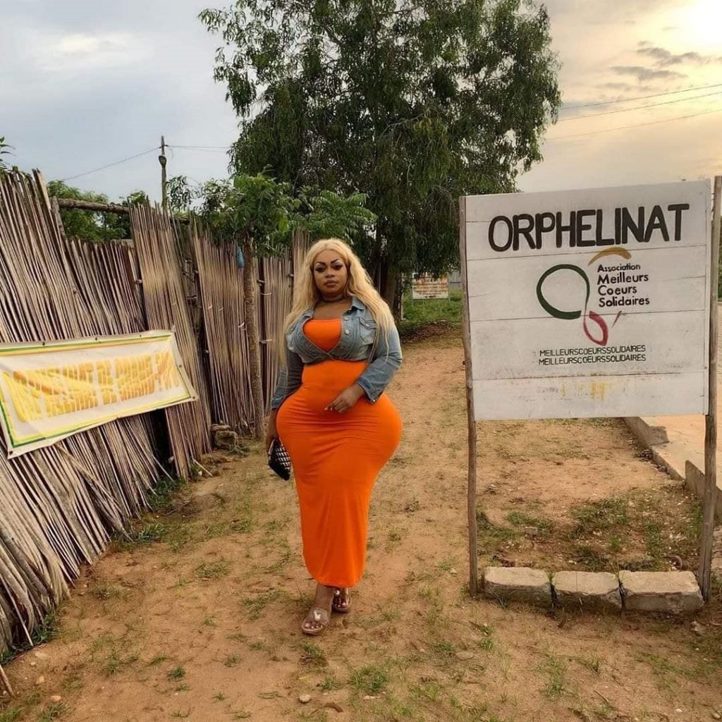 Biggest hip donates to the orphanage [Photos]