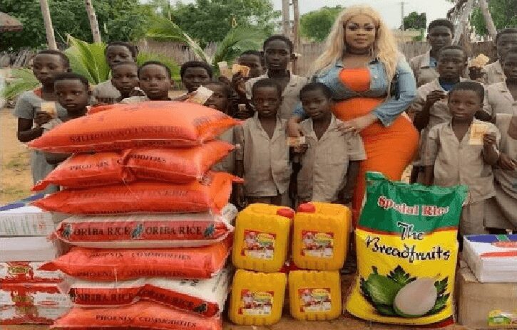 Biggest hip donates to the orphanage [Photos]