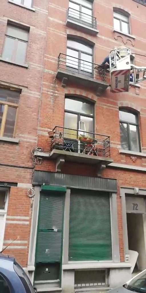 Dog locked up on tiny terrace during stormy weather all night