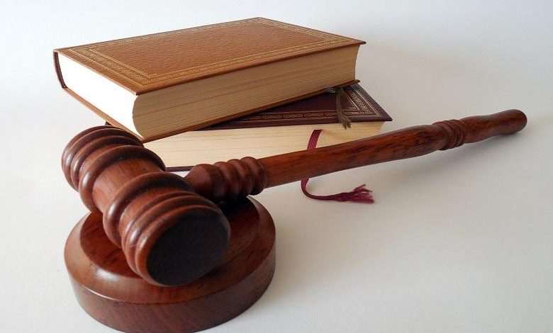 Arguing stepsisters fight for legacy parents who died immediately