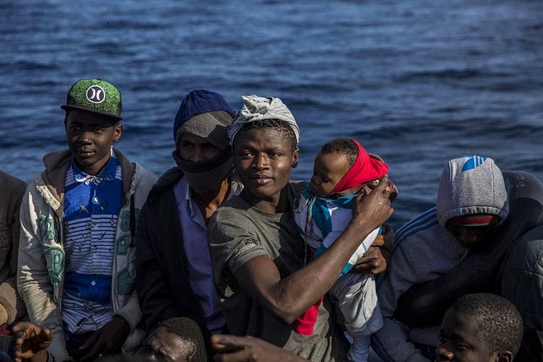 "Nearly 6,000 migrants must be evacuated from Libyan refugee camps"