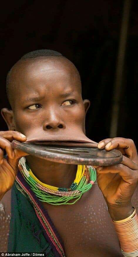 African tribes that practice lip plate [Photos]