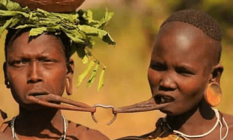 African tribes that practice lip plate [Photos]