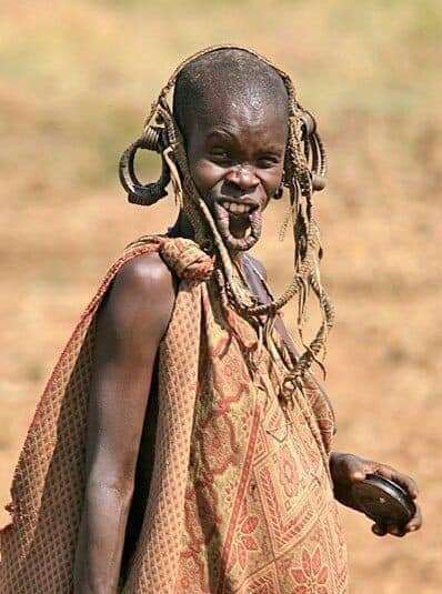 African tribes that practice lip plate [Photos]