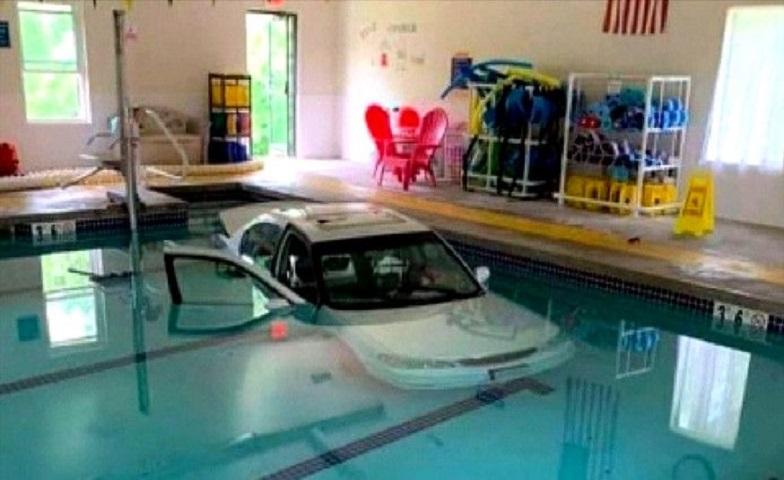 American (93) ends up in a pool by car on the way to aqua gym