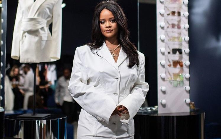 Why Rihanna forbade photographers and mobile phones at her latest fashion show