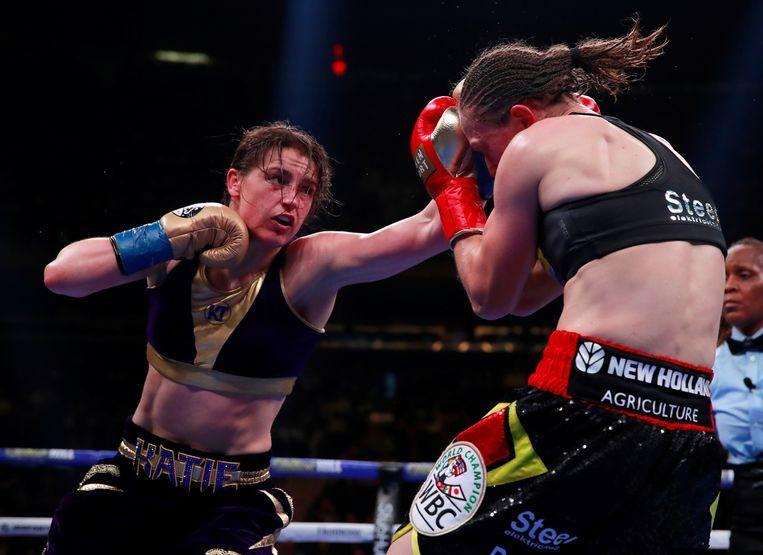 Delfine Persoon leaves the arena in tears after dubious defeat