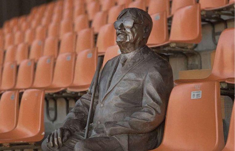 Valencia honors blind fan two years after his death with a statue