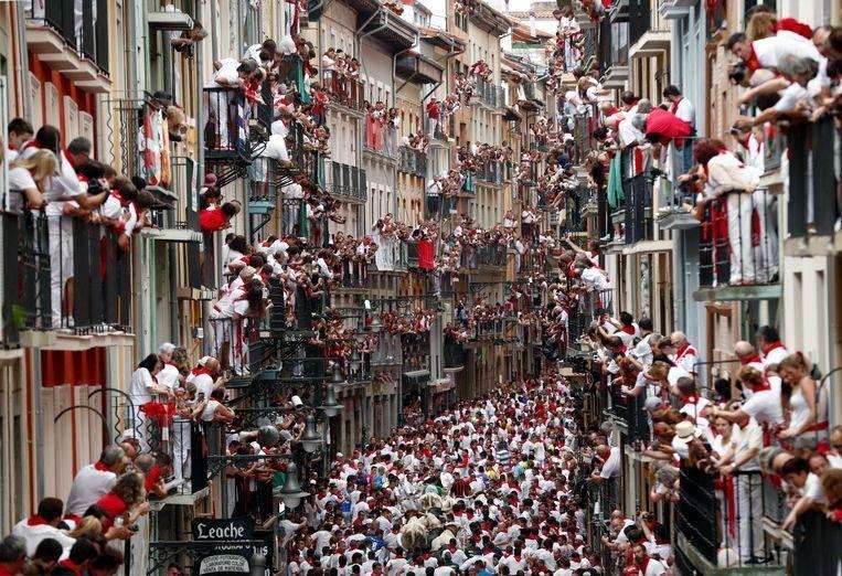 First day of Pamplona bull racing: 5 injured, 1 participant impaled [Photos]