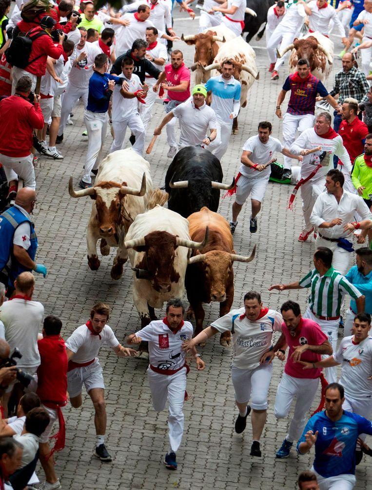 First day of Pamplona bull racing: 5 injured, 1 participant impaled [Photos]