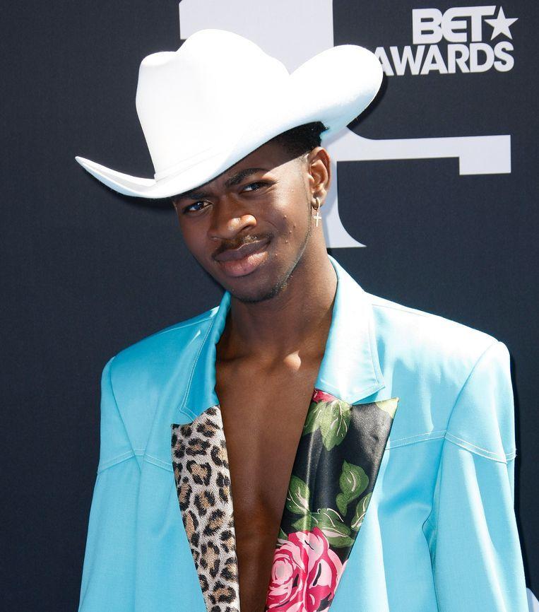 Lil Nas X comes out of the closet