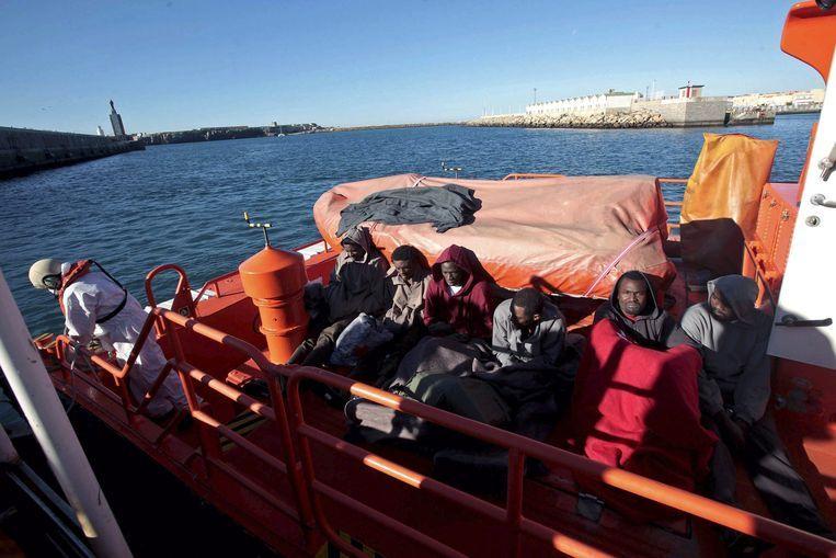 Moroccan naval power rescues 242 migrants from inflatable boats