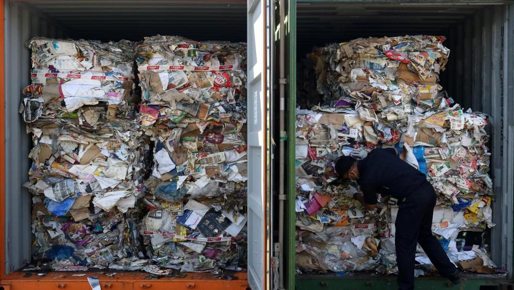 Indonesia sends waste containers back to France and Hong Kong