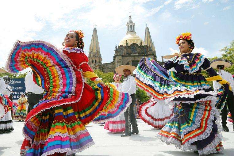 World record of folk dance broken in Mexico