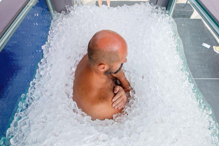 Austrian takes ice bath of 2 hours, 8 minutes and improves world record