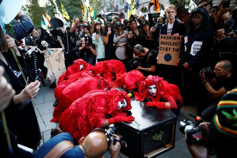 Climate activists hijack London fashion week 