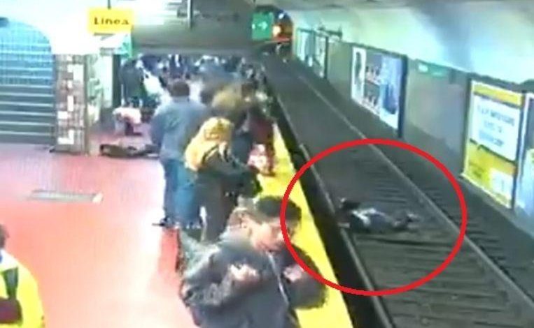 Shivering images show how woman falls on the upcoming metro