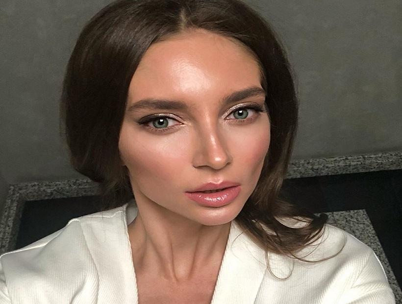 Fight between Russian influencer and the plastic surgeon who treated her
