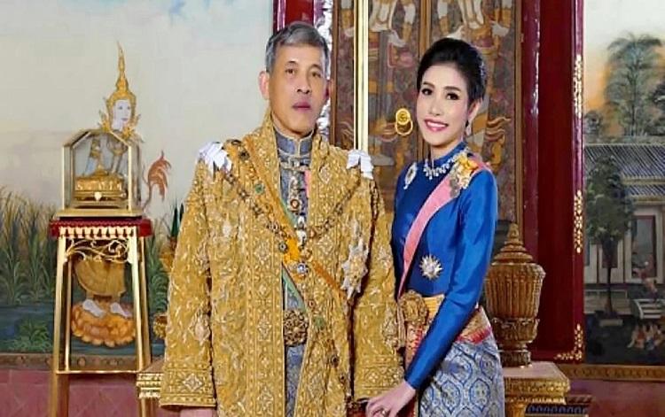 Thai king fires ‘royal bedrooms guards’ for adultery and ‘inappropriate acts’