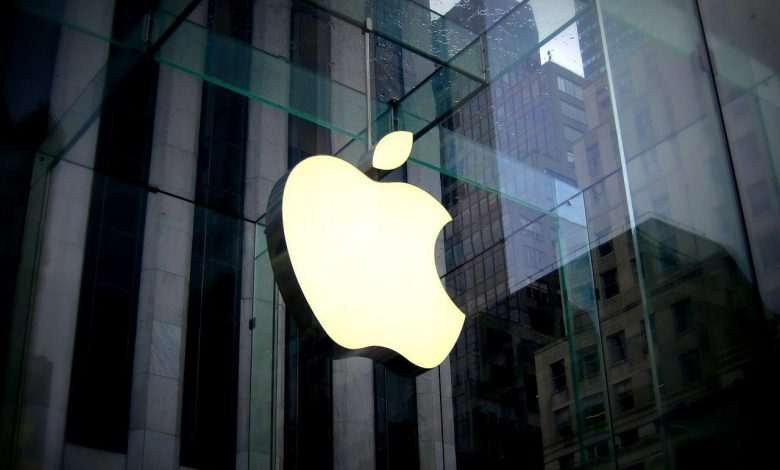 Apple techie fired after he sent spicy photo of customer to himself