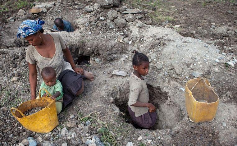 Madagascar: Large-scale child labor in the extraction of mica