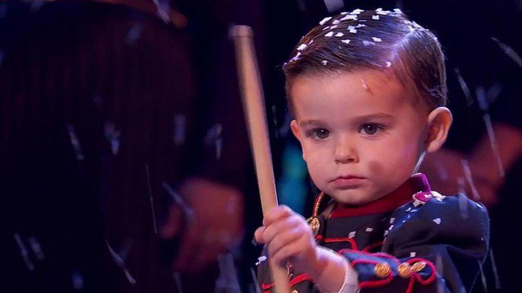 The three-year-old Hugo Molina is probably the world's youngest winner of a TV talent show. The drummer finished first in ‘Got Talent España’ and can now call himself 25,000 euros richer.