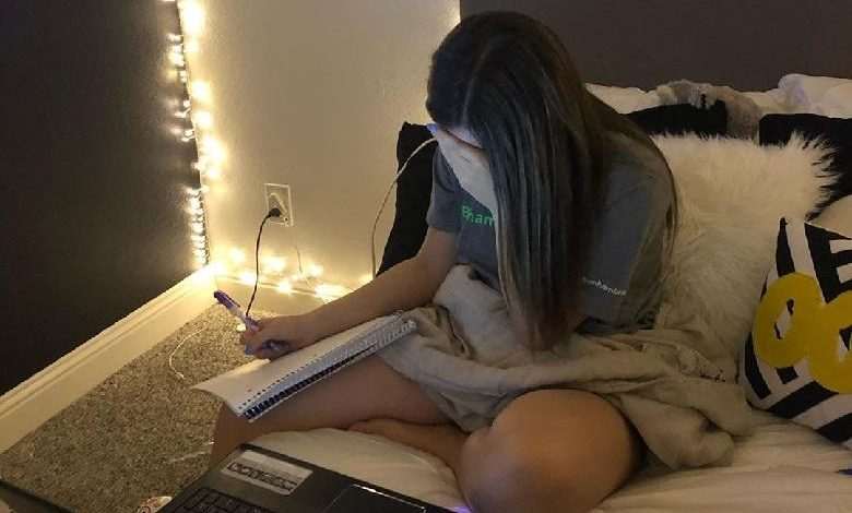 No phone for a month or access to your social media: Madelynn chose the last